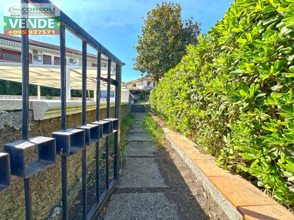 appartamento in vendita a Riposto in zona Torre Archirafi