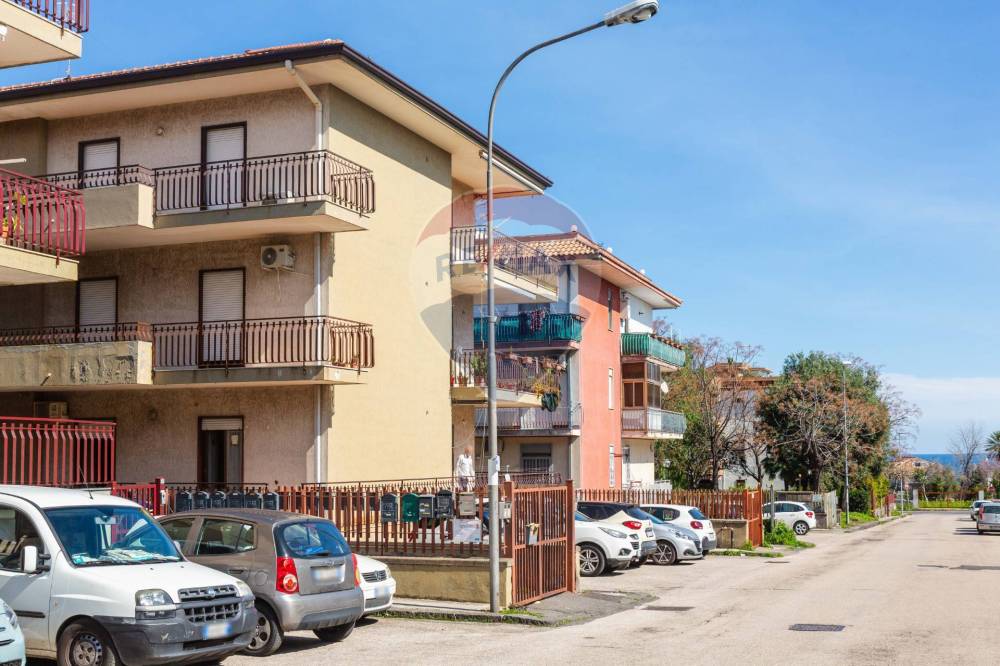 appartamento in vendita a Riposto in zona Torre Archirafi