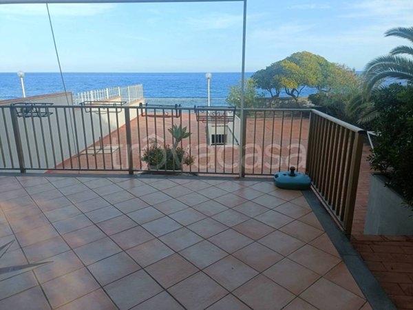 casa indipendente in vendita a Riposto in zona Torre Archirafi