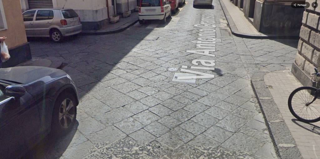 negozio in vendita a Riposto