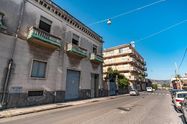 casa indipendente in vendita a Riposto