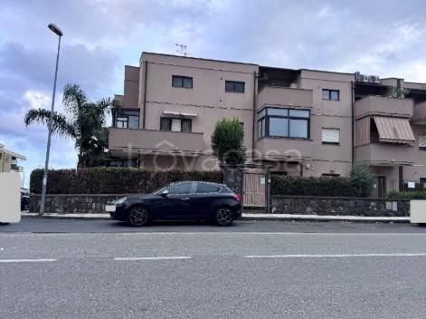 appartamento in vendita a Riposto in zona Carruba