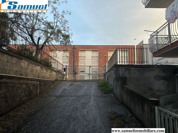 negozio in vendita a Riposto