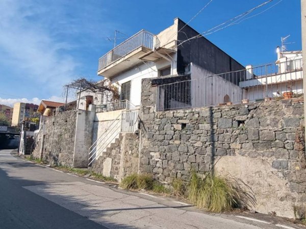 casa indipendente in vendita a Riposto