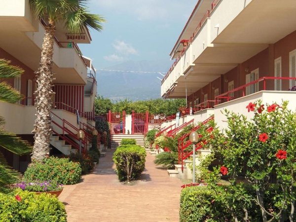 appartamento in vendita a Riposto in zona Torre Archirafi
