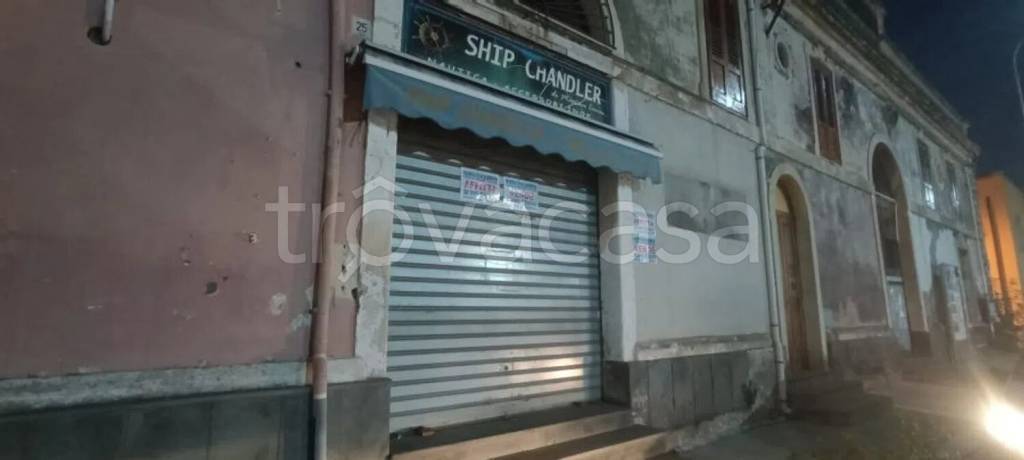 negozio in vendita a Riposto