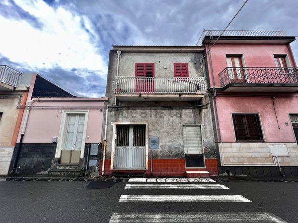 casa indipendente in vendita a Riposto