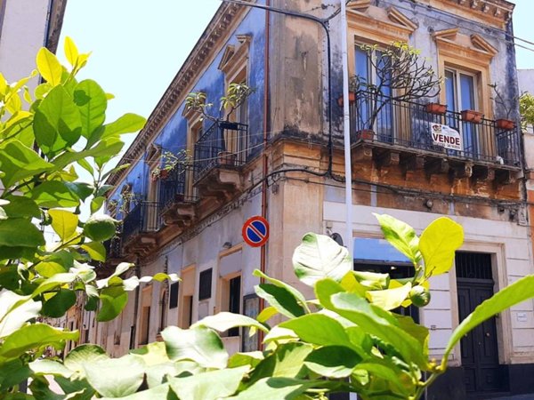 casa indipendente in vendita a Riposto
