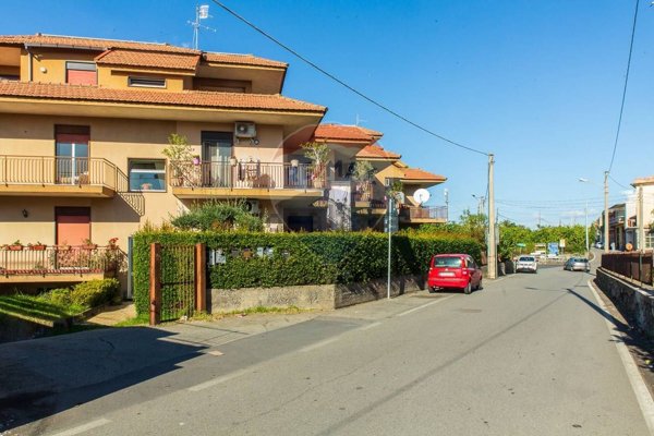 appartamento in vendita a Riposto in zona Carruba