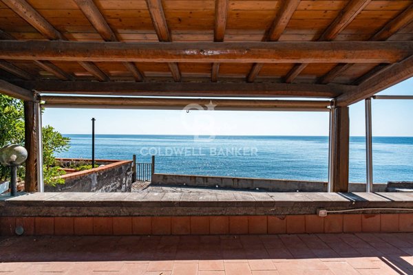 casa indipendente in vendita a Riposto