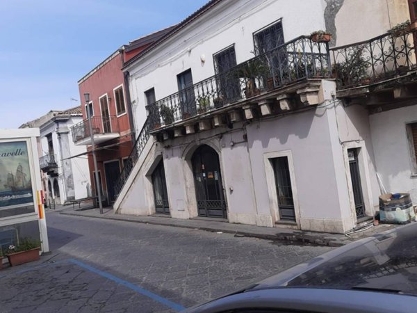 negozio in vendita a Riposto