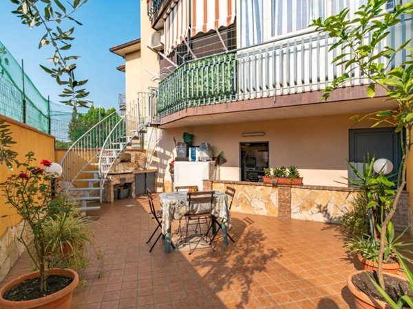 appartamento in vendita a Riposto in zona Archi