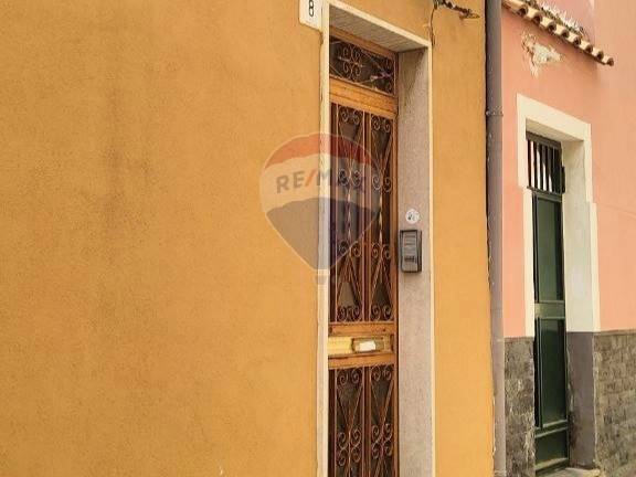 casa semindipendente in vendita a Riposto