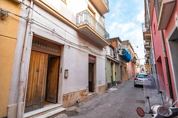 casa indipendente in vendita a Riposto in zona Torre Archirafi