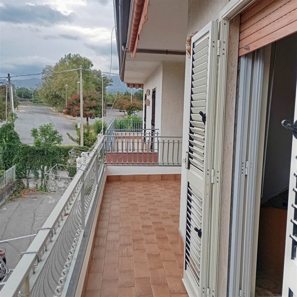 appartamento in vendita a Riposto in zona Torre Archirafi