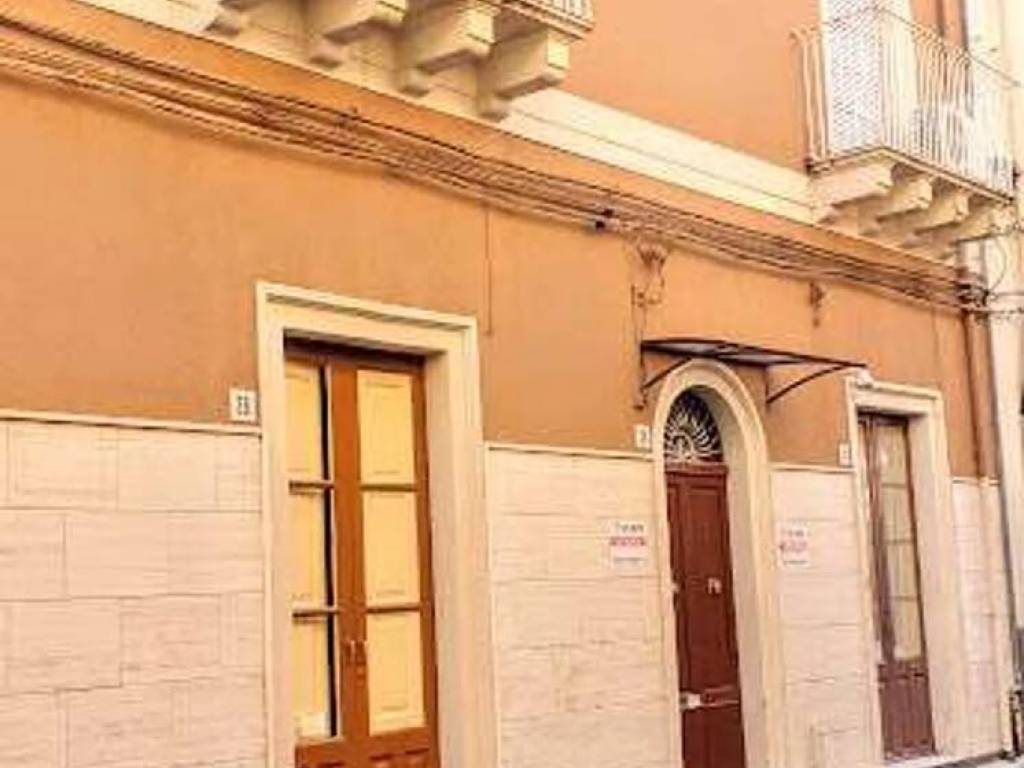 intera palazzina in vendita a Riposto