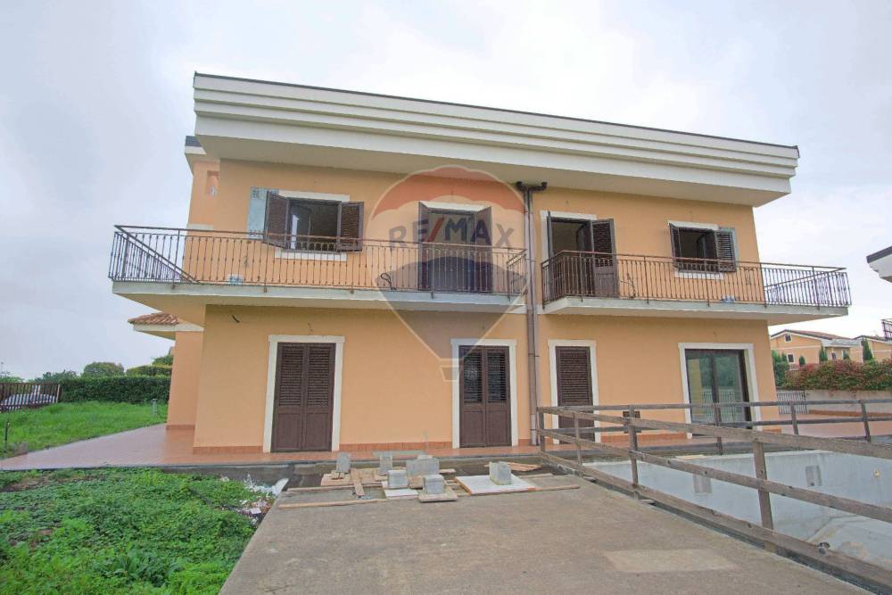 casa indipendente in vendita a Riposto in zona Torre Archirafi