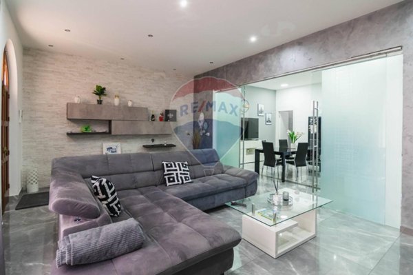 casa indipendente in vendita a Riposto in zona Torre Archirafi