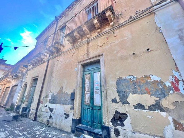 intera palazzina in vendita a Riposto