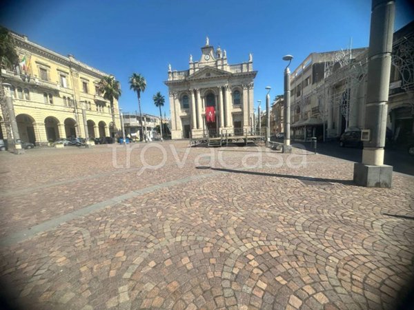 negozio in vendita a Riposto