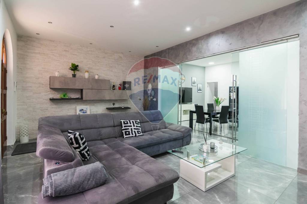 casa indipendente in vendita a Riposto in zona Torre Archirafi