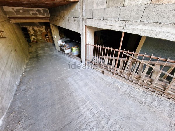 locale di sgombero in vendita a Riposto