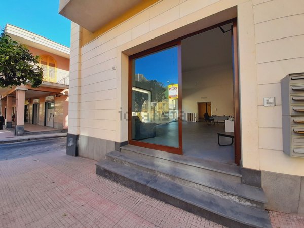 casa indipendente in vendita a Riposto