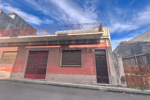 casa indipendente in vendita a Riposto