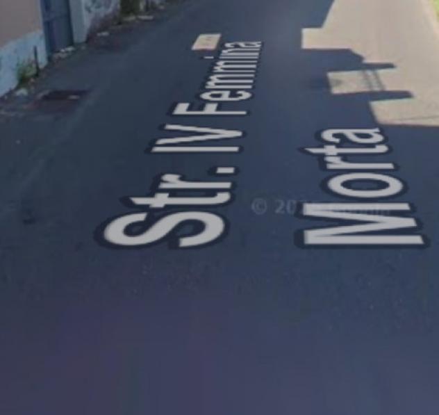 locale commerciale in vendita a Riposto