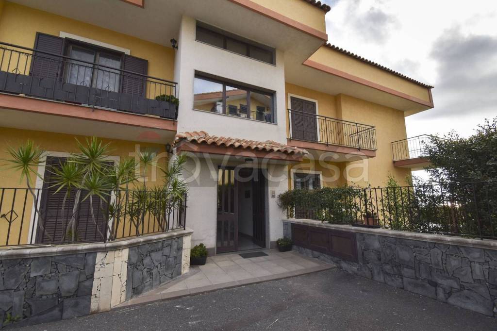 appartamento in vendita a Riposto in zona Torre Archirafi