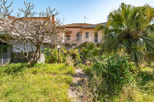 casa indipendente in vendita a Riposto in zona Torre Archirafi