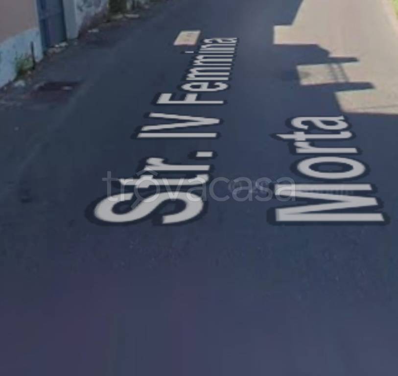 locale commerciale in vendita a Riposto in zona Carruba