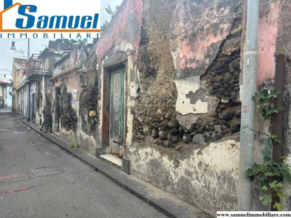 casa indipendente in vendita a Riposto