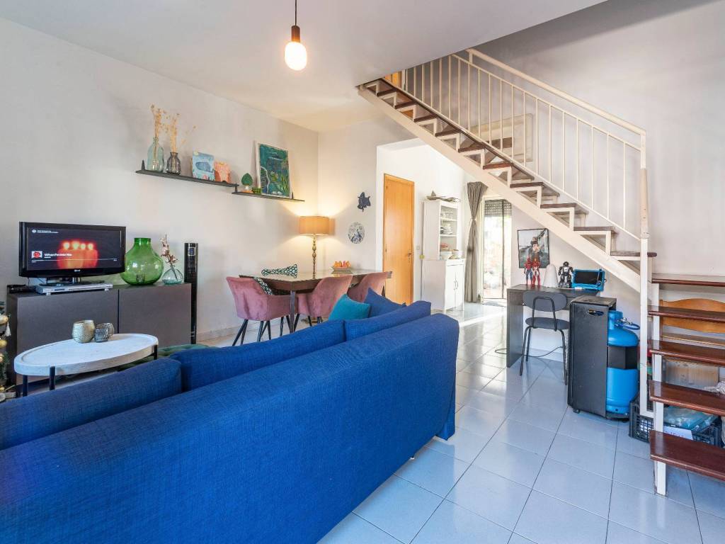 casa indipendente in vendita a Riposto in zona Torre Archirafi