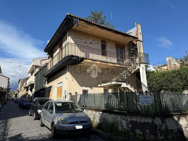 casa indipendente in vendita a Riposto