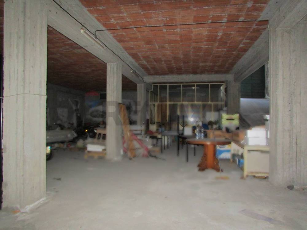 locale di sgombero in vendita a Riposto