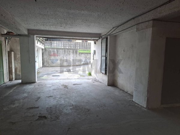 locale di sgombero in vendita a Riposto