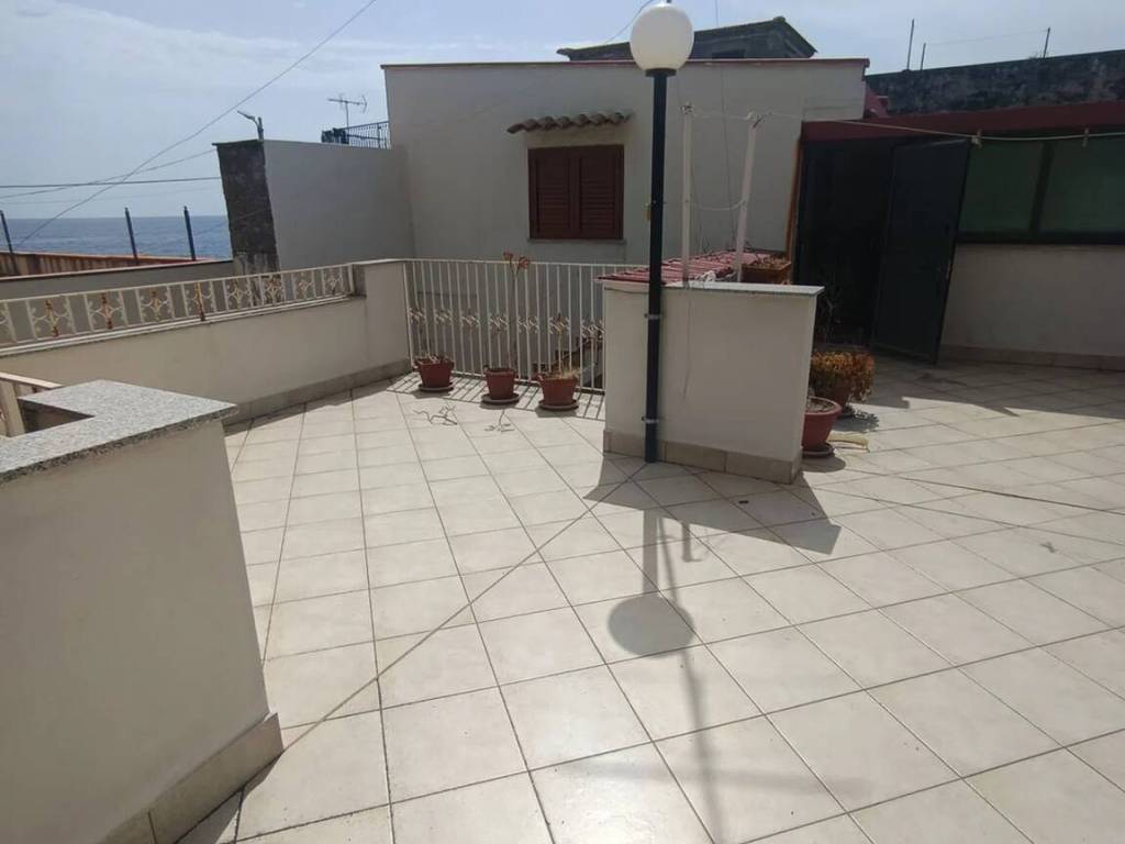 casa indipendente in vendita a Riposto in zona Torre Archirafi