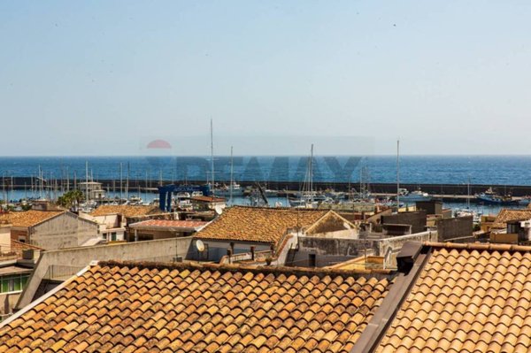 casa indipendente in vendita a Riposto