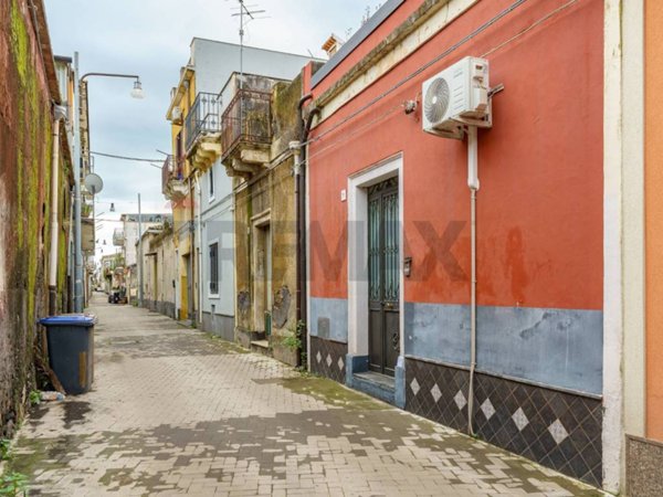 casa indipendente in vendita a Riposto