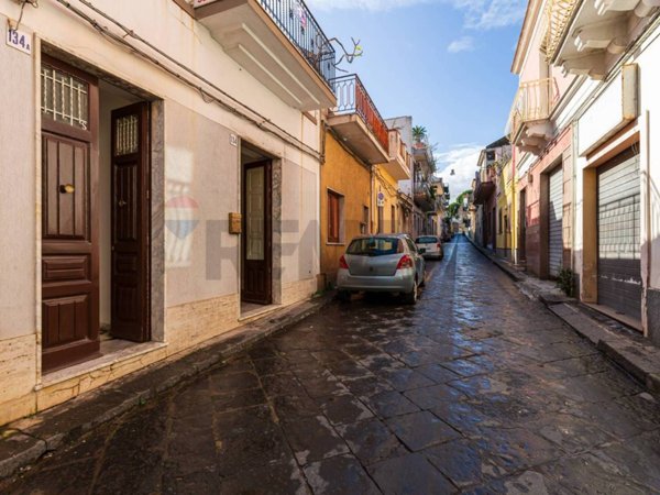 casa indipendente in vendita a Riposto