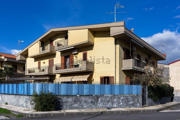 casa indipendente in vendita a Riposto