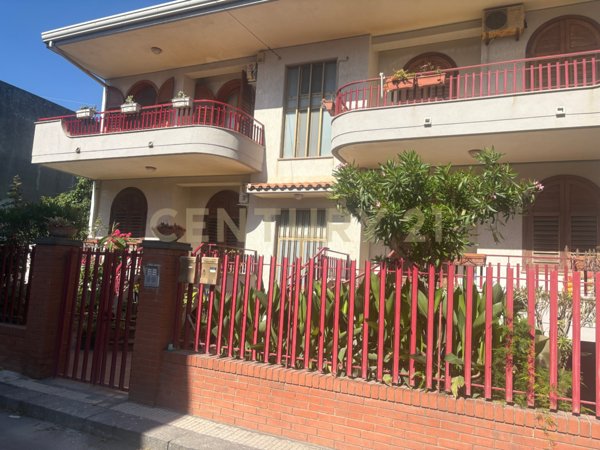 appartamento in vendita a Riposto in zona Torre Archirafi