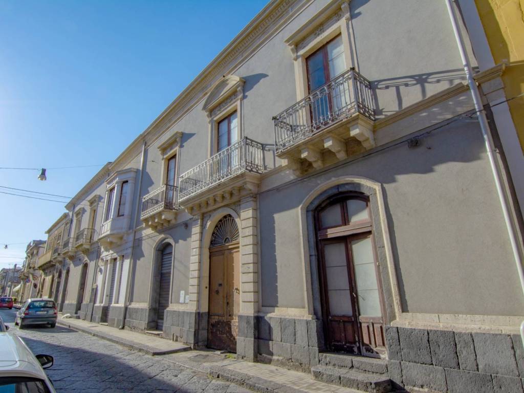 casa indipendente in vendita a Riposto