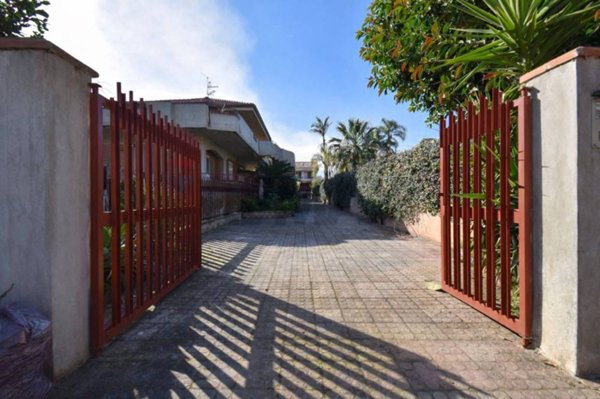 appartamento in vendita a Riposto in zona Torre Archirafi