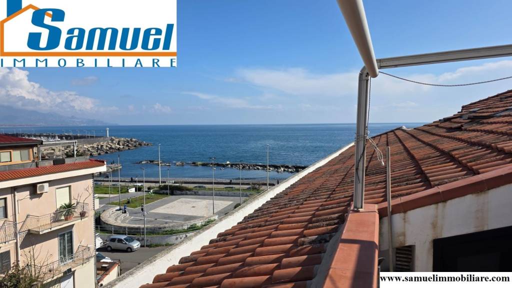 appartamento in vendita a Riposto in zona Torre Archirafi