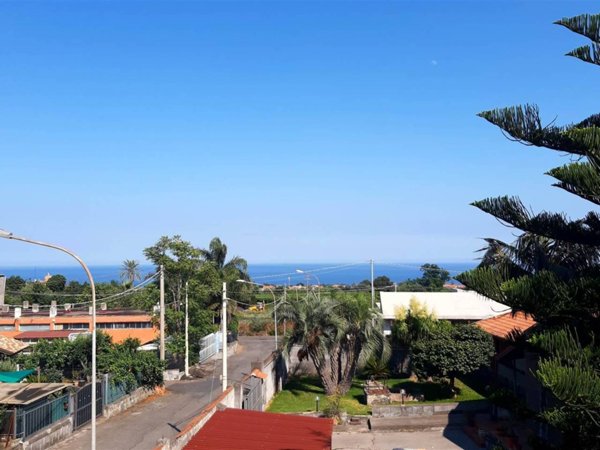 casa indipendente in vendita a Riposto in zona Torre Archirafi