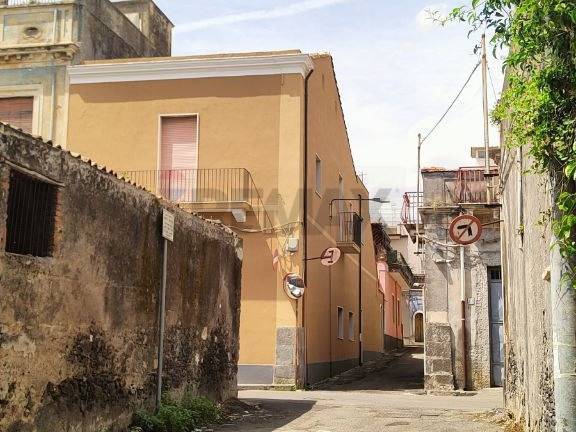 casa indipendente in vendita a Riposto