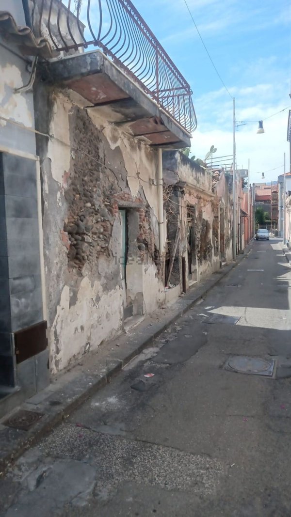 casa indipendente in vendita a Riposto