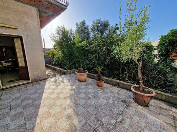 casa indipendente in vendita a Riposto